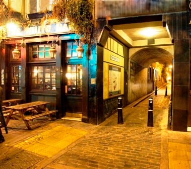 The White Hart Pub 2012 A photograph of the White Hart as it appears today.