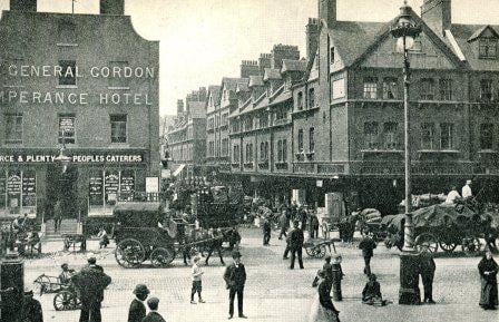 A view of Brushfield Street in 1900